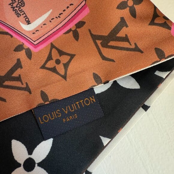 Louis Vuitton Silk Scarf - Picture 2 of 9